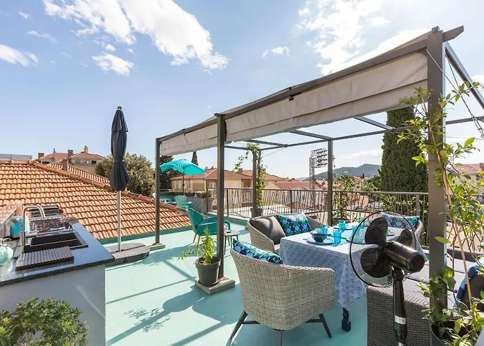 Boutique Triple House w Garden RoofTerrace&BBQ